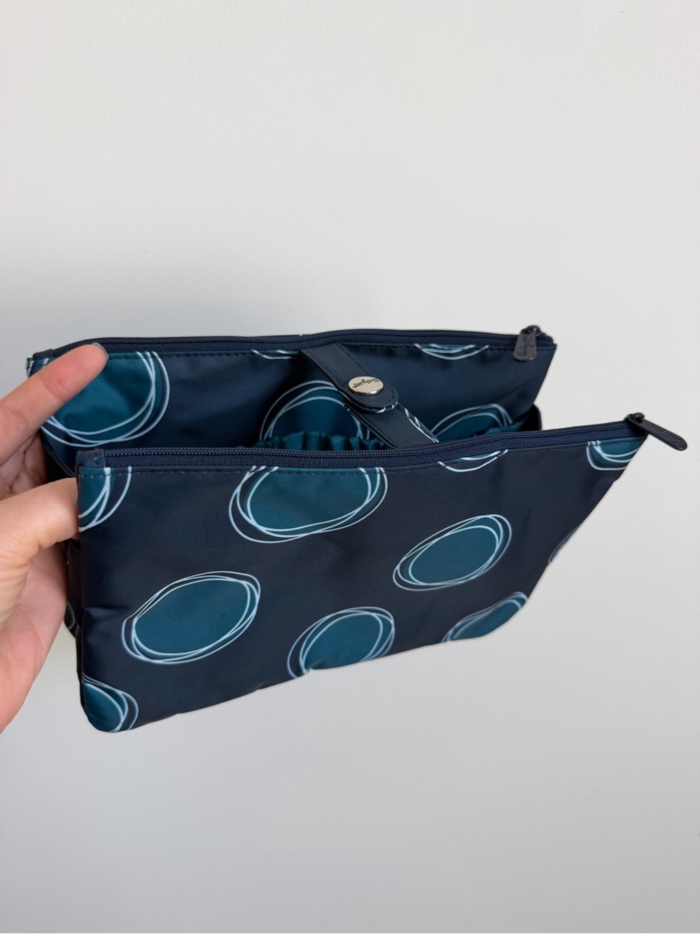 Thirty-One Blue Teal Circle Print Zipper Makeup Bag with Pockets